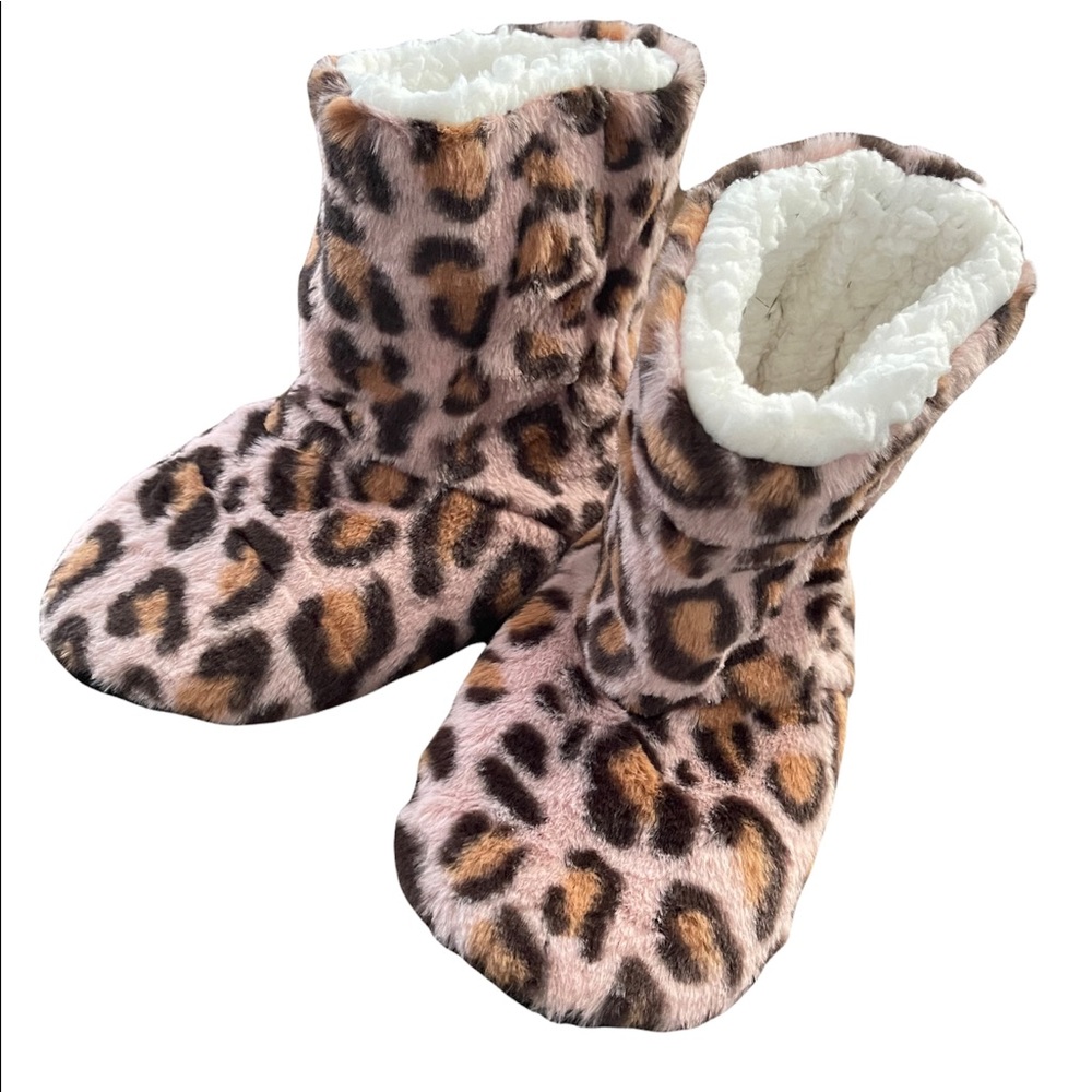 Leopard slipper booties NWT